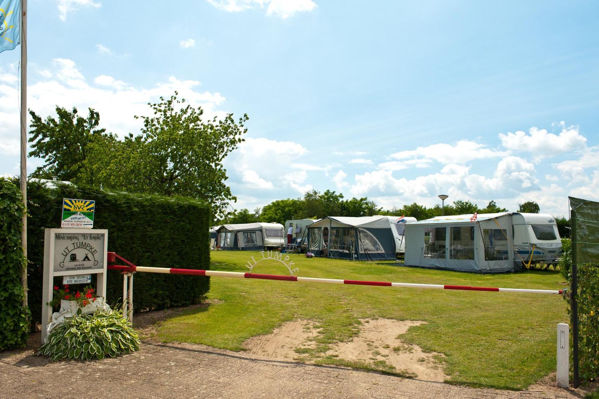 Camping En Vakantiewoning 'Ut Tumpke' Kessel  Εξωτερικό φωτογραφία